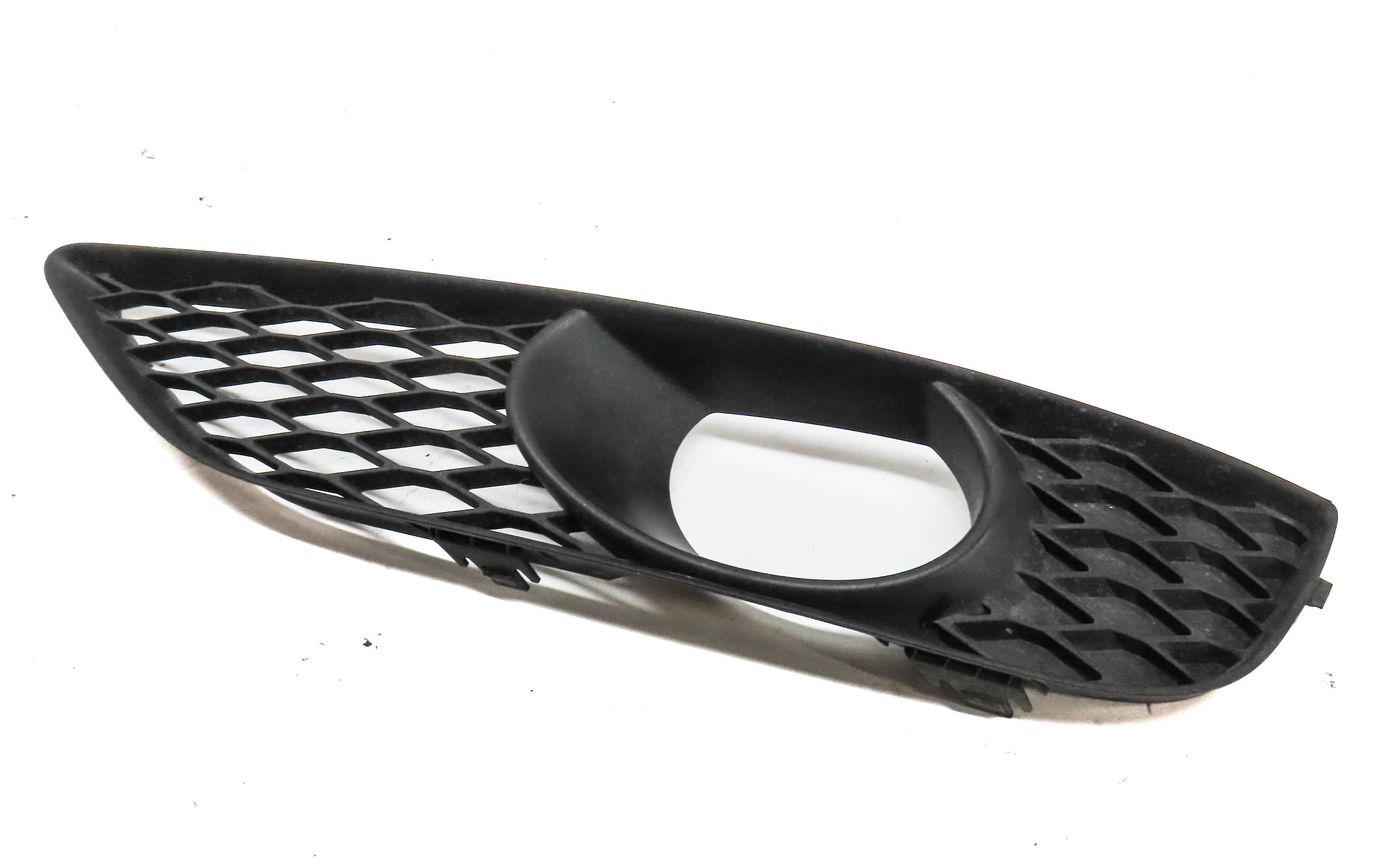 2011 AUDI Q7 (4L) FRONT LEFT LOWER FOG LIGHT GRILLE TRIM — exact item pictured